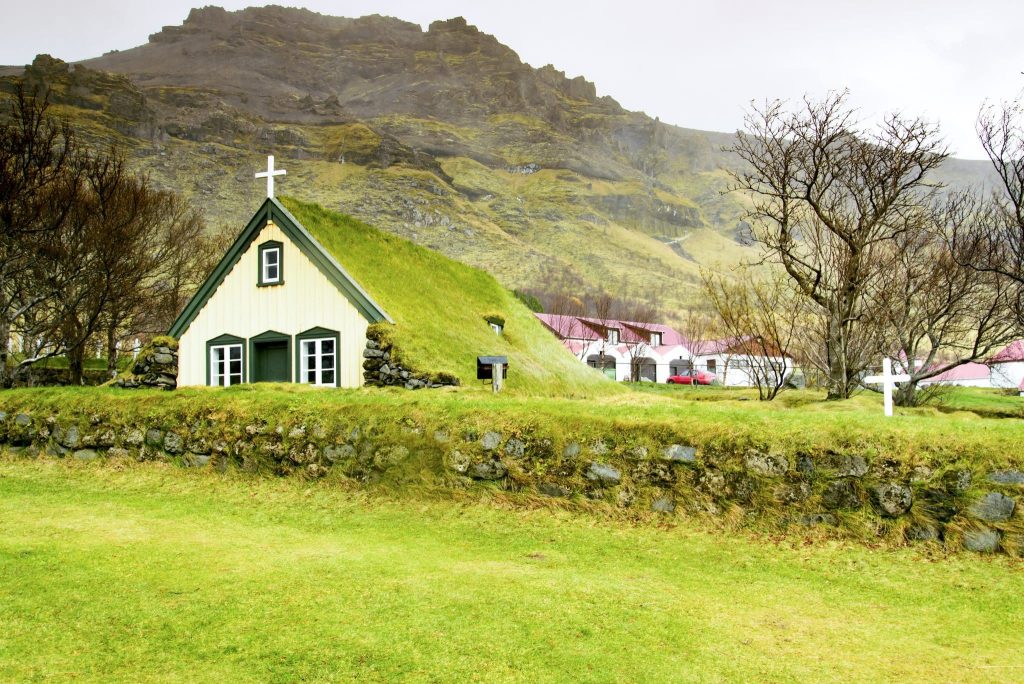 Hofskirkja, Iceland